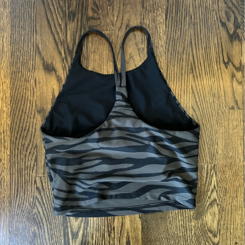 Old Navy — active top - Picture 2 of 3